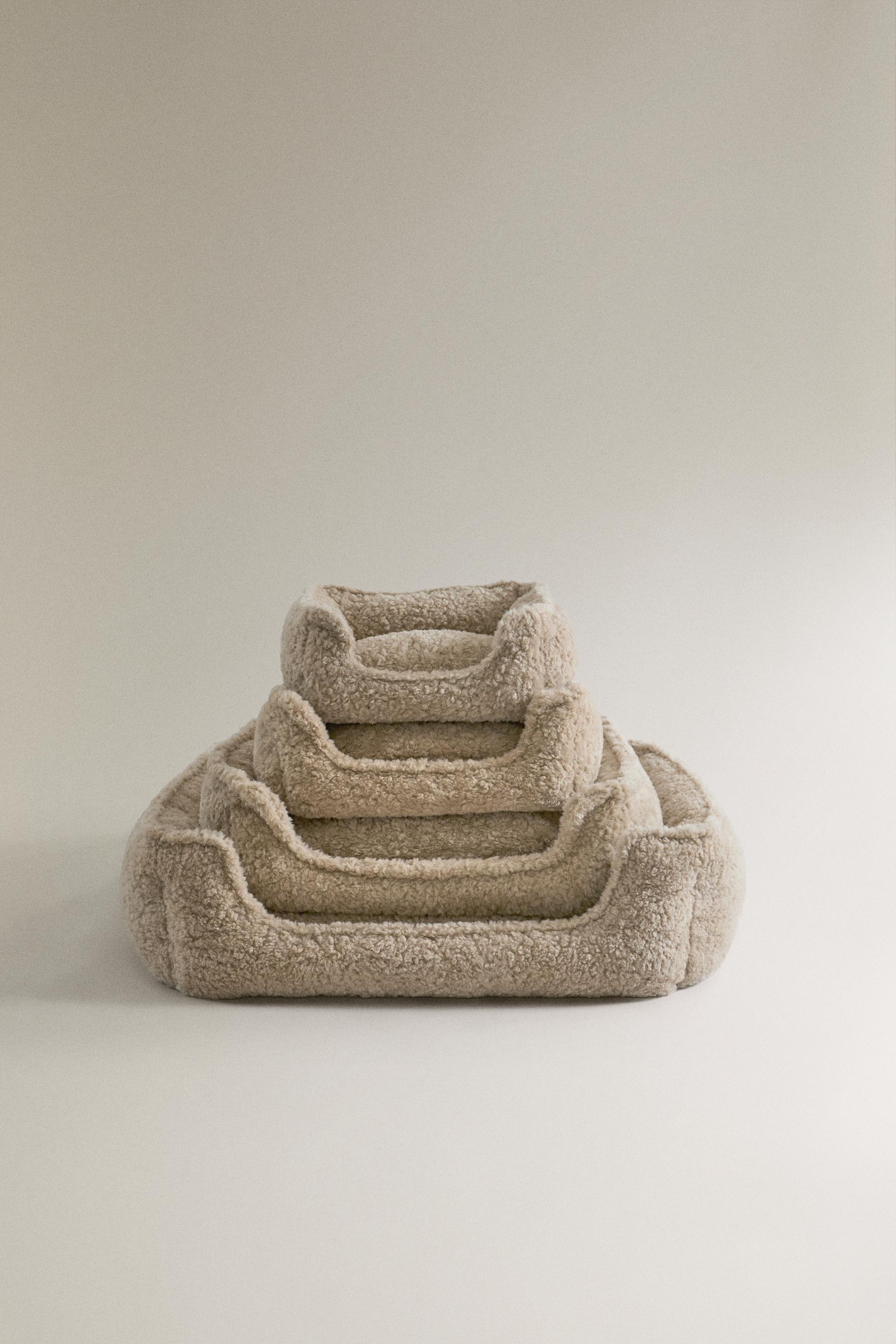 FAUX SHEARLING PET BED